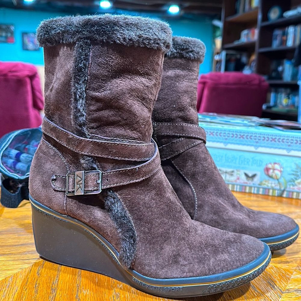 Anne Klein Wedge short boot, size 8 1/2